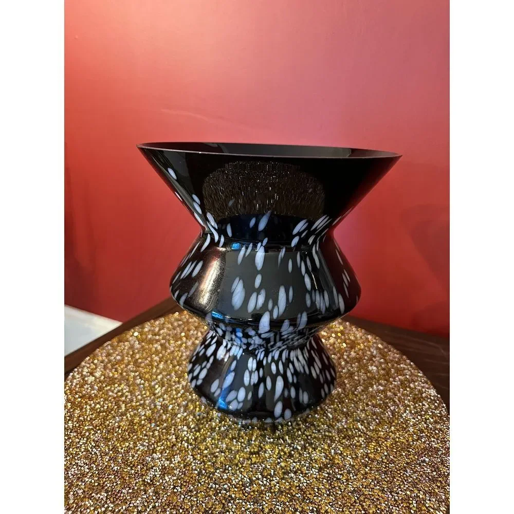 Vintage BX Glass Vase Black And White  Excellent Condition‎